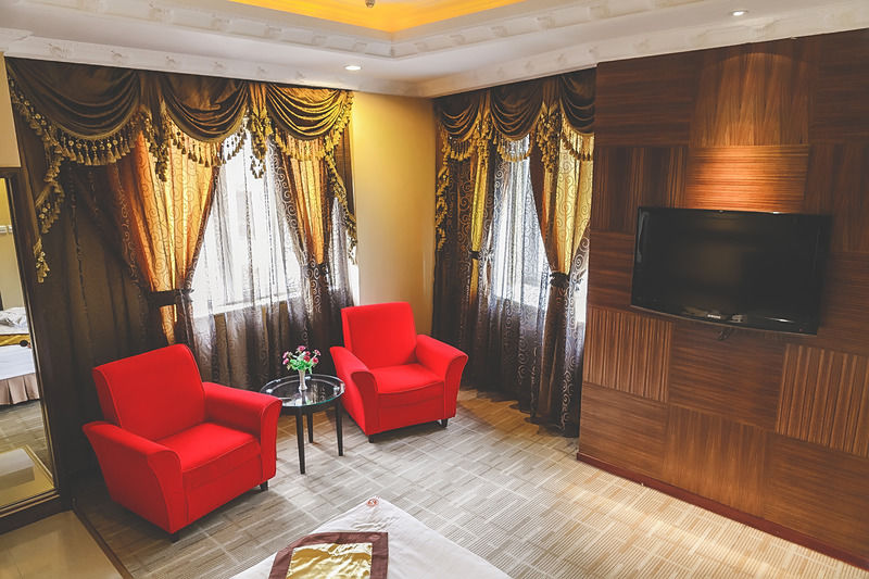 Renion Hills Hotel Almaty Esterno foto