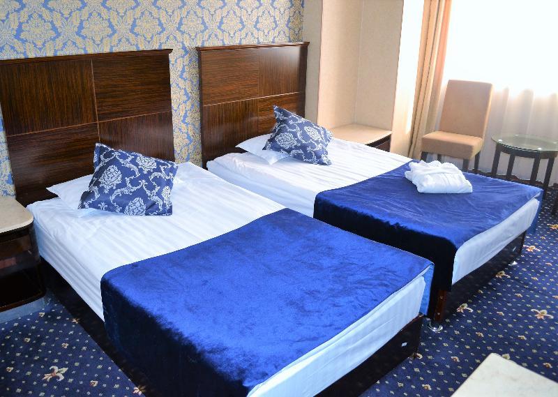 Renion Hills Hotel Almaty Esterno foto