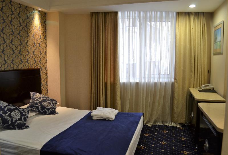 Renion Hills Hotel Almaty Esterno foto