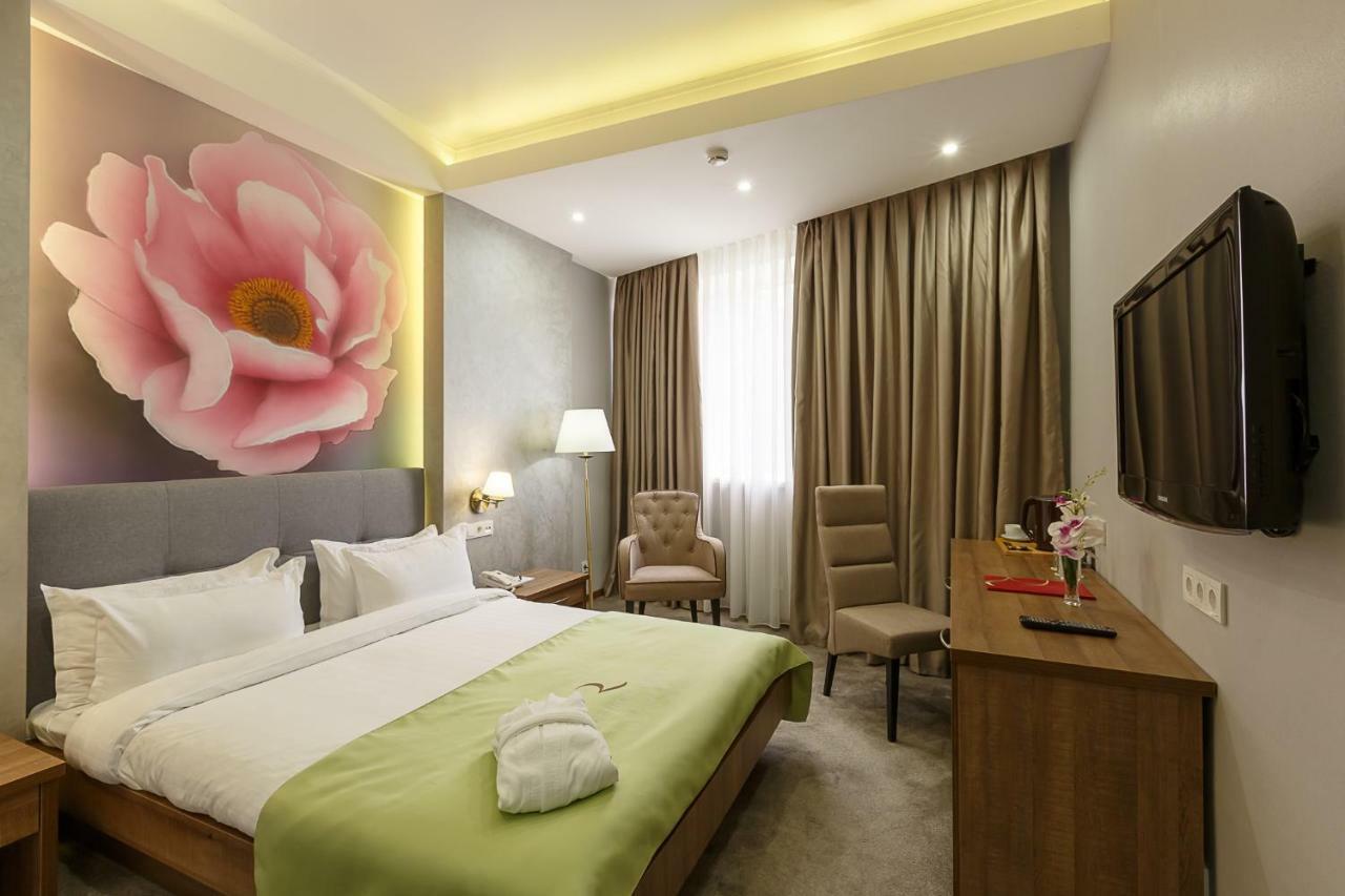 Renion Hills Hotel Almaty Esterno foto