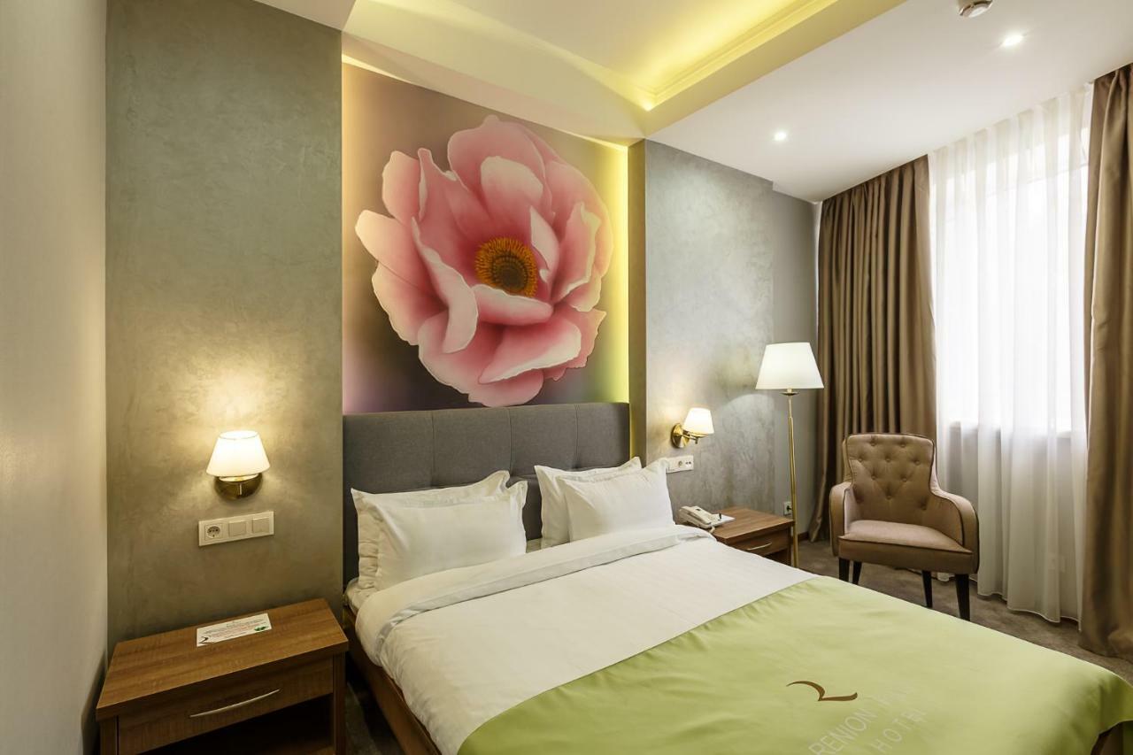 Renion Hills Hotel Almaty Esterno foto