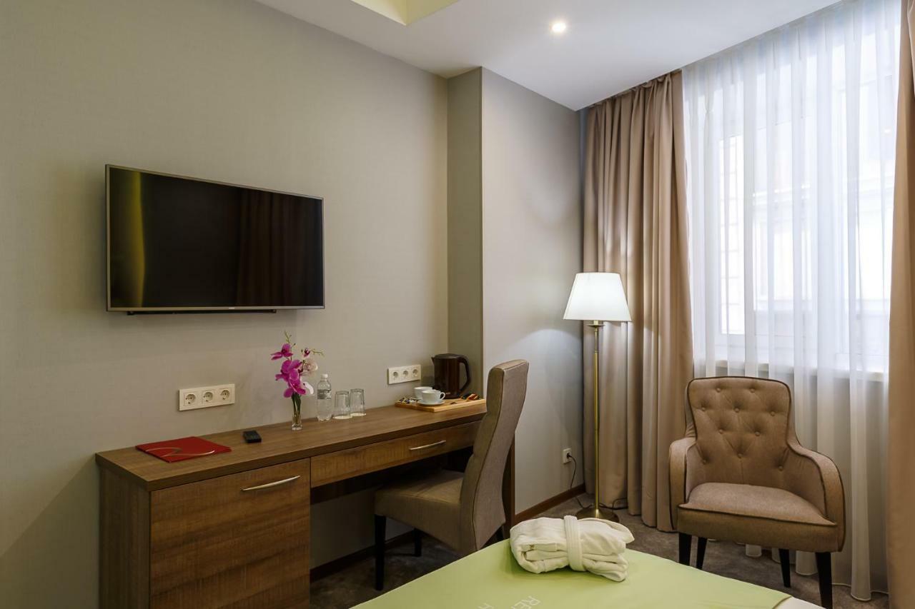 Renion Hills Hotel Almaty Esterno foto